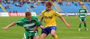 Corgoň liga 2008/2009, 33. kolo: MFK Košice vs. Tatran Prešov. Na snímke vľavo Michal Ščasný, vpravo Filip Serečin.