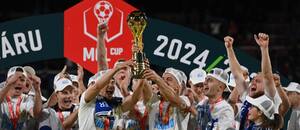 Futbalisti SK Sigma Olomouc oslavujú zisk trofeje v MOL Cup 2024/2025 Futbalisti SK Sigma Olomouc oslavujú zisk trofeje v MOL Cup 2024/2025