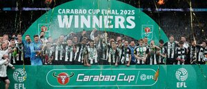Newcastle United: víťaz anglického Ligového pohára (EFL Cup) v sezóne 2024/2025.