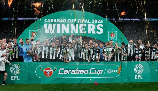 Newcastle United: víťaz anglického Ligového pohára (EFL Cup) v sezóne 2024/2025.