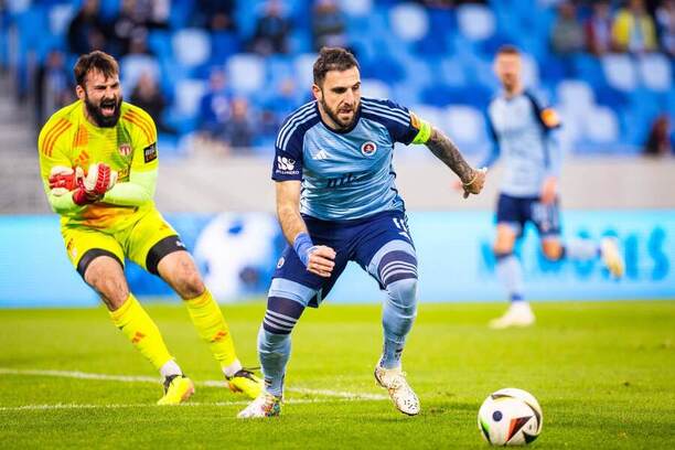Tigran Barseghyan (Slovan) a Martin Junas (Skalica).