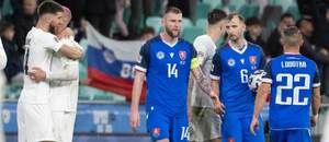 Kapitán Milan Škriniar so spoluhráčmi.