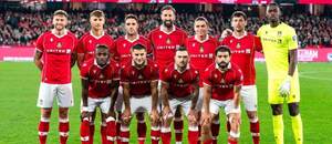 Zostava Wrexhamu v prípravnom zápase proti Melbourne. Zostava Wrexhamu v prípravnom zápase proti Melbourne.