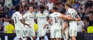Gólová radosť hráčov Realu Madrid v zápase s Osasunou v 1. kole La Ligy 2025/2026