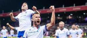 Erik Prekop sa teší po premenenej penalte na ihrisku Austrie Viedeň. Erik Prekop sa teší po premenenej penalte na ihrisku Austrie Viedeň.