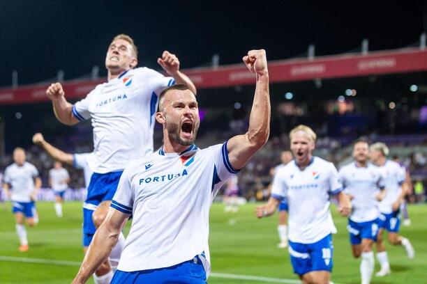 Erik Prekop sa teší po premenenej penalte na ihrisku Austrie Viedeň.