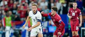 Harry Kane (Anglicko) a Dušan Vlahović (Srbsko).