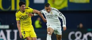 Santi Comesana (Villarreal) a Kylian Mbappé (Real Madrid) Santi Comesana (Villarreal) a Kylian Mbappé (Real Madrid)