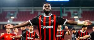 Taiwo v drese Spartaku Trnava