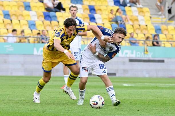 Maté Tuboly (DAC) a Ben Cottrell (Michalovce)