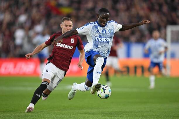 Pri lopte jeden z&nbsp;hráčov Olomouca v&nbsp;zápase AC Sparta Praha vs. SK Sigma Olomouc v&nbsp;rámci 4.&nbsp;kola Chance Liga 2025/2026