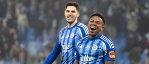 César Blackman a Marko Tolič oslavujú gól do siete Žiliny.