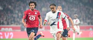 Ayyoub Bouaddi (Lille) a Bradley Barcola (PSG)