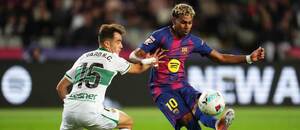 Álvaro Núñez (Elche) a Lamine Yamal (Barcelona)