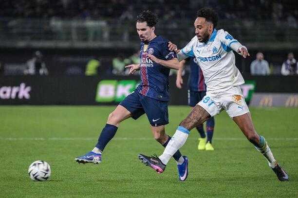 Vitinha (PSG) a&nbsp;Pierre-Emerick Aubameyang (Marseille)