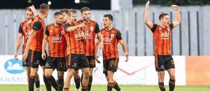 Gólová radosť útočníka Ružomberka Jana Hladíka (v strede) a jeho spoluhráčov