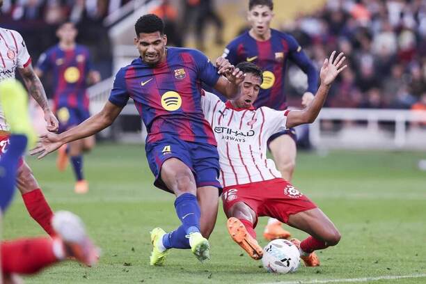 Ronald Araújo (Barcelona) a&nbsp;Vitor Reis (Girona)