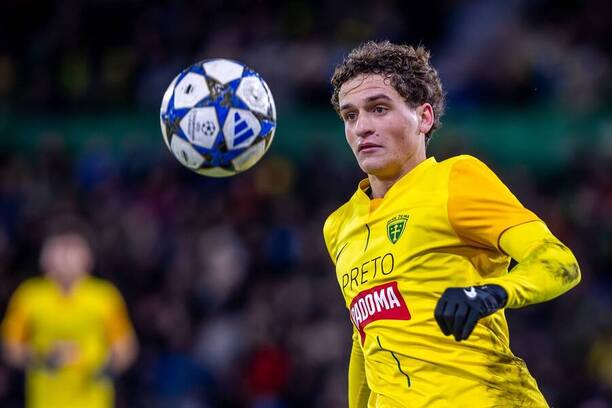 Teodor Staník (Žilina U19) v zápase proti Liverpoolu.