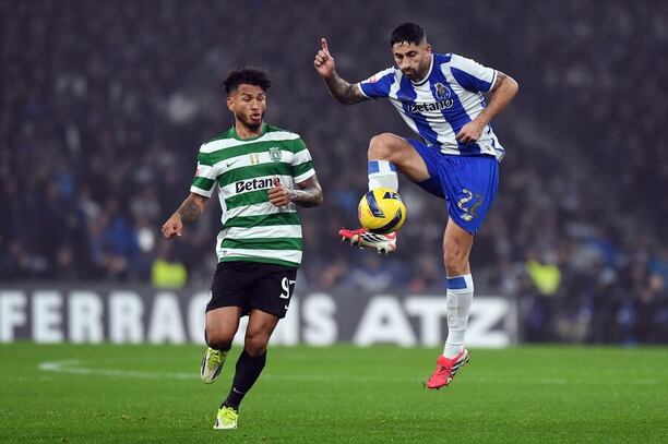 Alan Varela (Porto) a&nbsp;Luis Suárez (Sporting)