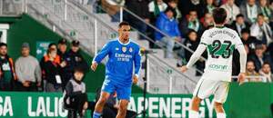 Victor Chust (Elche) a Trent Alexander-Arnold (Real Madrid)