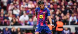 Pravý krídelník Barcelony Lamine Yamal počas posledného domáceho ligového zápasu proti Villarrealu