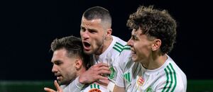 Bernát, Regáli a Masaryk oslavujú gól Prešova.