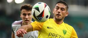 Podbrezová vs. Žilina. Na fotke Kristián Bari (Žilina) a Matej Oravec (Podbrezová)