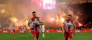 Crvena zvezda vs. Partizan. Na fotke Marko Arnautovic (CZ Belehrad) oslavuje so spoluhráčom gól.