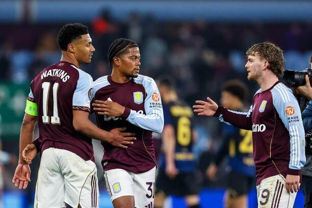 Ollie Watkins, Leon Bailey a&nbsp;Harvey Elliott v&nbsp;drese Aston Villy
