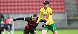 Zľava záložník Trnavy Timotej Kudlička a krídelník Žiliny Regő Szánthó počas zápasu FC Spartak Trnava vs. MŠK Žilina v 20. kole základnej časti Niké ligy 2025/26