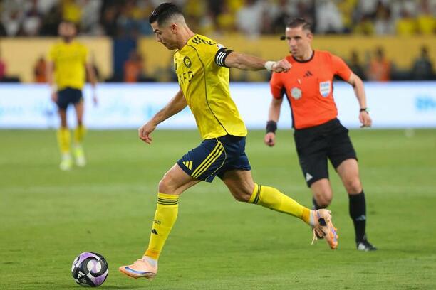 Cristiano Ronaldo počas jedného zo&nbsp;zápasov v&nbsp;drese saudskoarabského tímu Al-Nassr