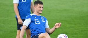 Krídelník Adrián Kaprálik počas tréningu slovenskej futbalovej reprezentácie
