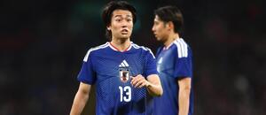 V popredí japonský ľavý krídelník Keito Nakamura v marcovom prípravnom zápase Japonska proti Anglicku