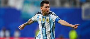 Argentínsky pravý krídelník Lionel Messi tešiaci sa z úvodného gólu svojho tímu proti Alžírsku v 1. kole skupiny J na MS vo futbale 2026