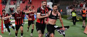 Hráči Spartaka Trnava oslavujú gól