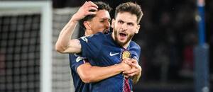 V popredí Khvicha Kvaratskhelia sa spolu s Marquinhosom (obaja PSG) tešia zo vstreleného gólu do siete Bayernu počas prvého semifinálového zápasu PSG vs. FC Bayern Mníchov v Lige majstrov 2025/2026
