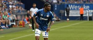 Hráč Schalke 04 Junior Dina Ebimbe.