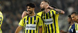 Záložník İsmail Yüksek a vpravo obranca Milan Škriniar (obaja Fenerbahçe) počas odvetného zápasu 3. predkola Ligy majstrov 2026/2027 Sturm Graz vs. Fenerbahçe SK