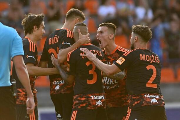 Gólová radosť futbalistov Ružomberka v&nbsp;zápase 1.&nbsp;kola Niké ligy 2026/27 MFK Ružomberok vs. FC DAC 1904 Dunajská Streda