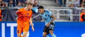 Slovan vs. Celje. Na fotke Artemijus Tutyškinas a Cesar Blackman.