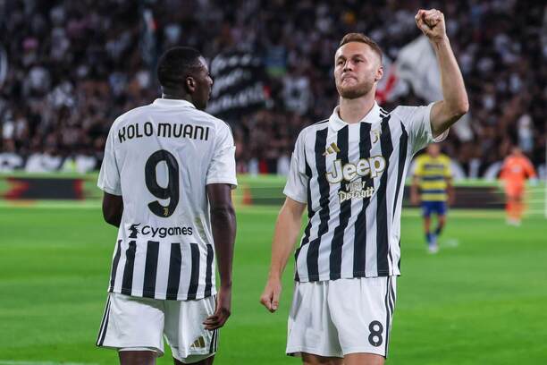 Randal Kolo Muani a&nbsp;Teun Koopmeiners (Juventus)