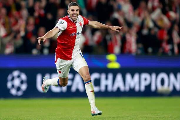 Gólová radosť ľavého krídelníka Slavie Danijela Sturma v&nbsp;zápase SK Slavia Praha vs. RC Lens v&nbsp;1. kole Ligy majstrov UEFA 2026/2027