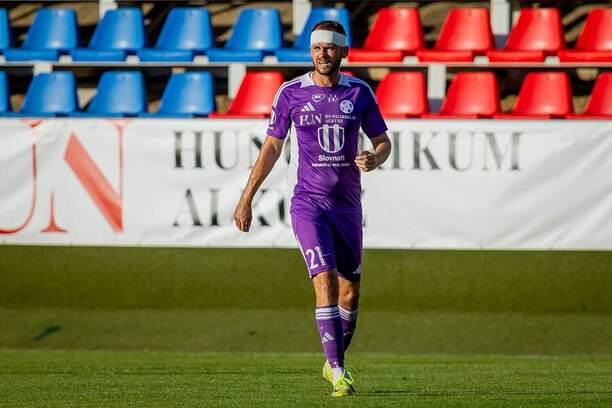 Obranca KFC Komárno Róbert Pillár
