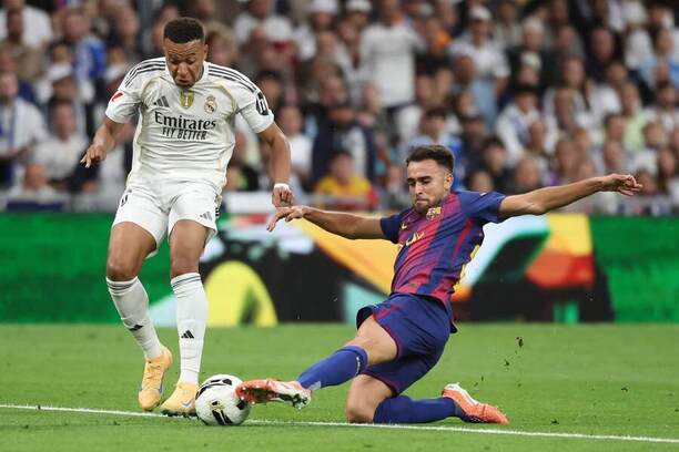 Kylian Mbappé (Real Madrid) a&nbsp;Eric García (Barcelona)