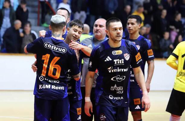 Radosť hráčov Lučenca po&nbsp;víťaznom zápase vo&nbsp;futsalovej Lige majstrov