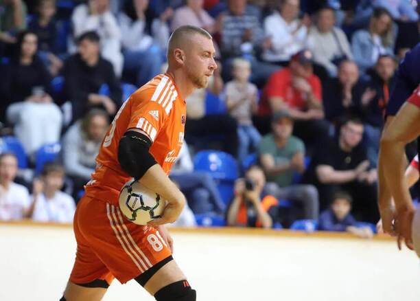 Brankár Futsal Klub Lučenec Tomáš Mičuda sa v&nbsp;zápase 3.&nbsp;kola futsalovej Ligy majstrov 2026/2027 proti Barcelone nudiť zrejme nebude